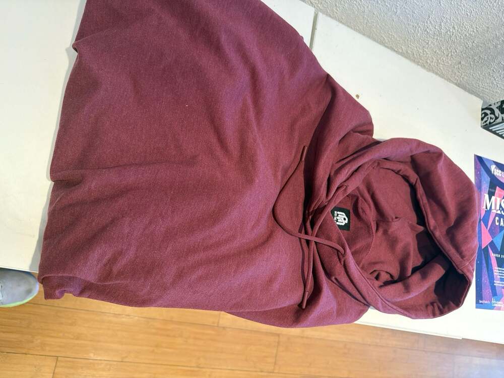 INTO THE AM Men's Basic Pullover Hoodie - Maroon